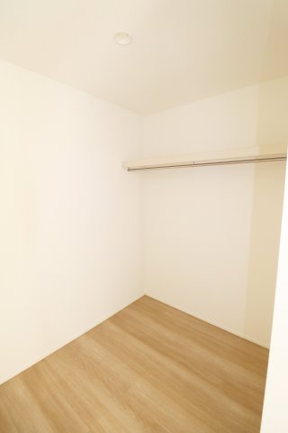 郡山市富田町字坦ノ腰　　　１号棟　　富田小学校、富田中学区のバルコニー