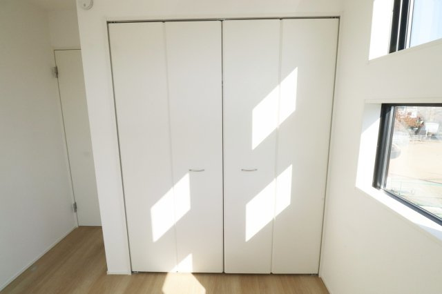 郡山市富田町字坦ノ腰　　　１号棟　　富田小学校、富田中学区の収納