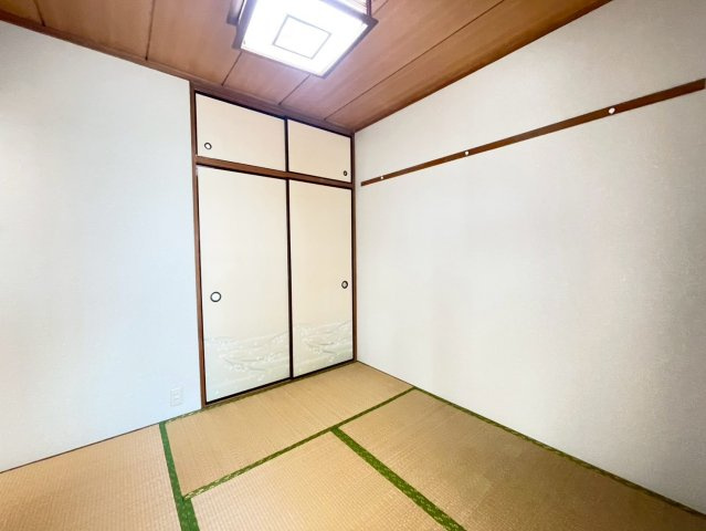 プレジデントハイツ根津の和室