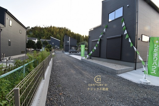 リーブルガーデン  日立市滑川本町　3期　5の前面道路含む現地写真|現地撮影（2026年8月）