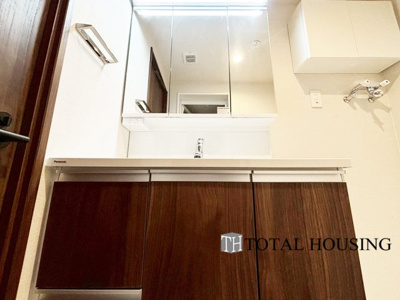 【駐車場】 | シャンボール円山北町 | 駐輪場は屋根付きなので、雨風の影響を受けにくく、自転車を直射日光から守ることができます。