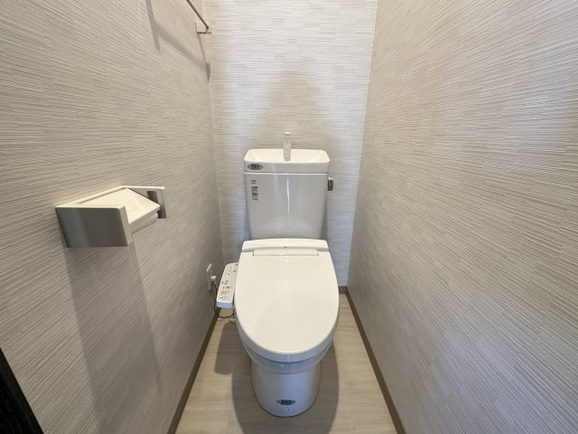 神戸市西区白水2丁目戸建のトイレ