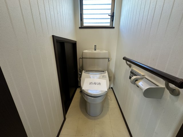 神戸市西区白水2丁目戸建のトイレ