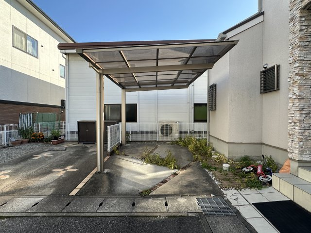 神戸市西区白水2丁目戸建の駐車場