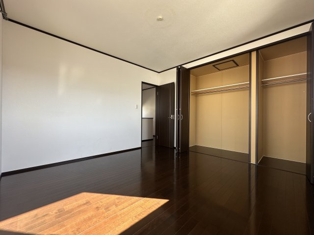 神戸市西区白水2丁目戸建の洋室