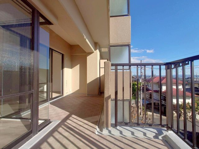 ◆２０２５年１１月リフォーム完了◆南面バルコニーにつき陽当たり・通風良好◆サンシティ桂坂３番館のバルコニー|バルコニー