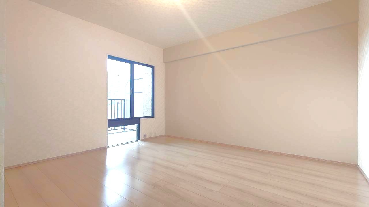 ◆２０２５年１１月リフォーム完了◆南面バルコニーにつき陽当たり・通風良好◆サンシティ桂坂３番館の洋室|洋室