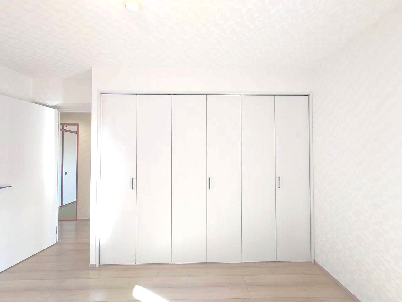◆２０２５年１１月リフォーム完了◆南面バルコニーにつき陽当たり・通風良好◆サンシティ桂坂３番館の収納|クローゼット