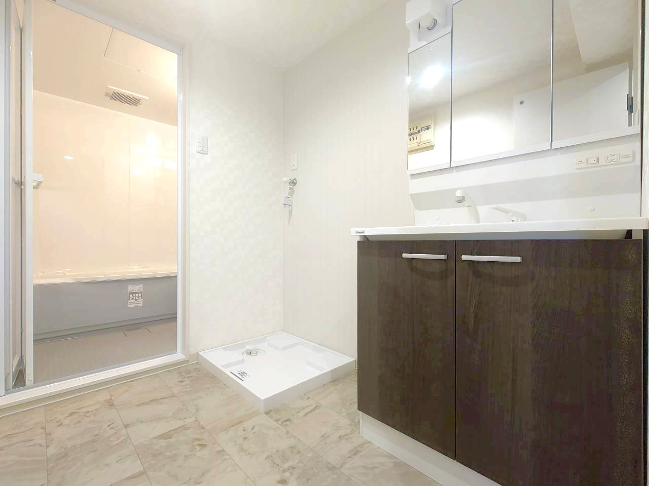 ◆２０２５年１１月リフォーム完了◆南面バルコニーにつき陽当たり・通風良好◆サンシティ桂坂３番館の洗面所|洗面室