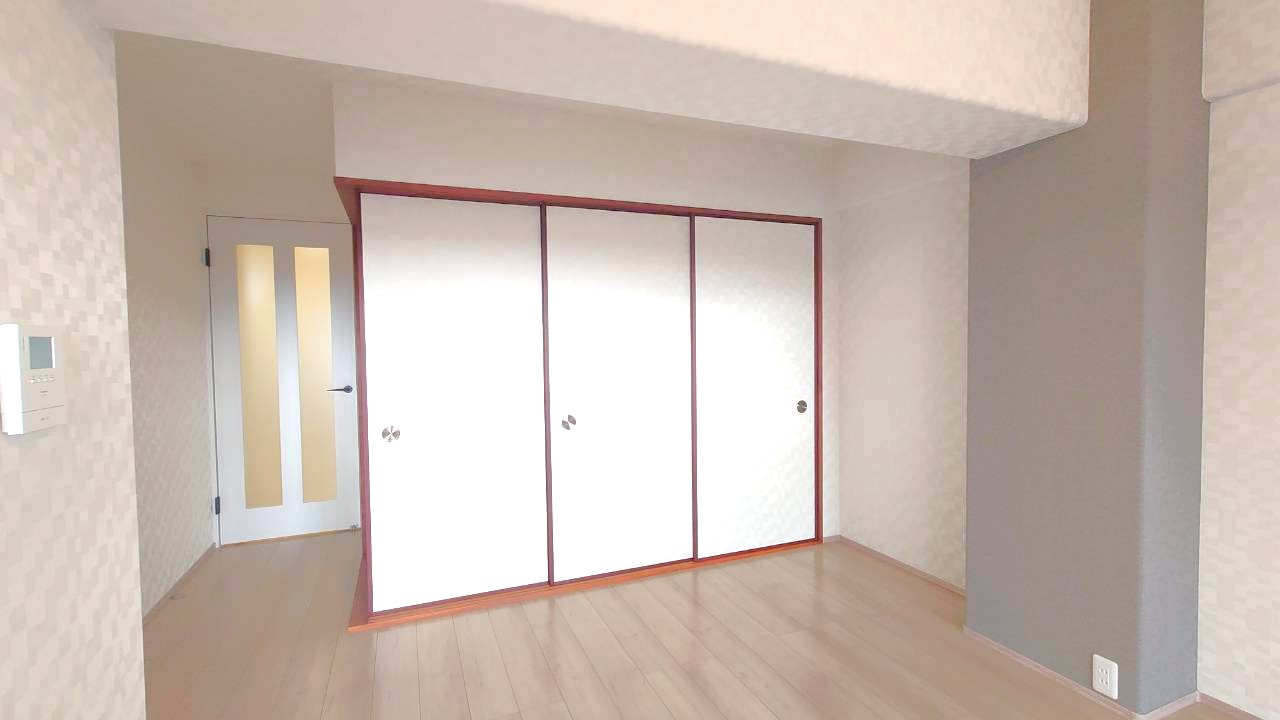 ◆２０２５年１１月リフォーム完了◆南面バルコニーにつき陽当たり・通風良好◆サンシティ桂坂３番館の居間・リビング|リビング