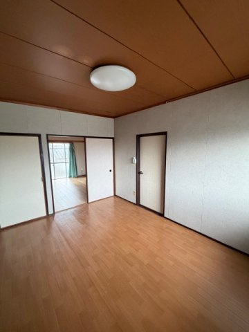 オレンジハウスの居間・リビング