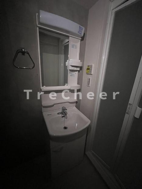 池袋本町新築ＲＣ計画の独立洗面台