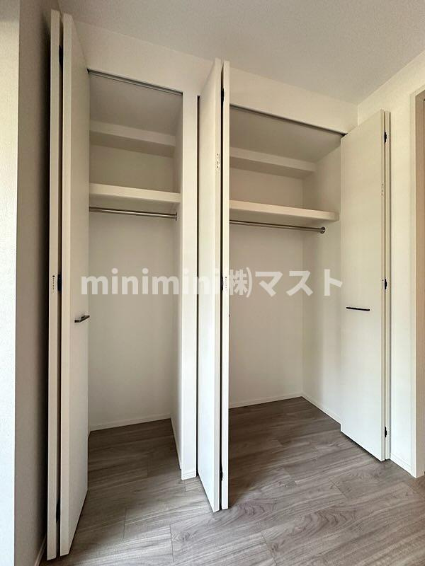 レジュールアッシュ谷町四丁目グランクラスの収納