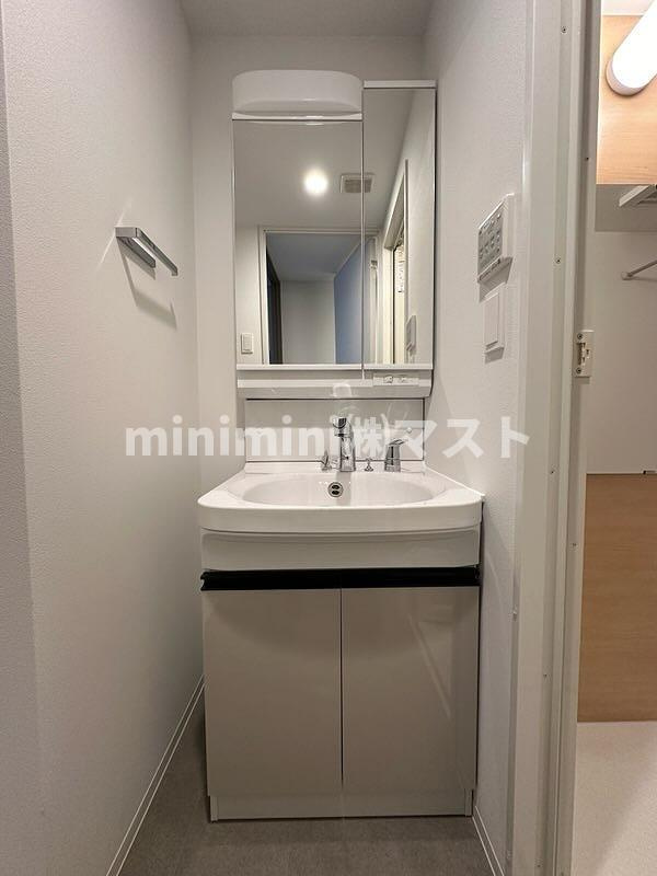 レジュールアッシュ谷町四丁目グランクラスの洗面所