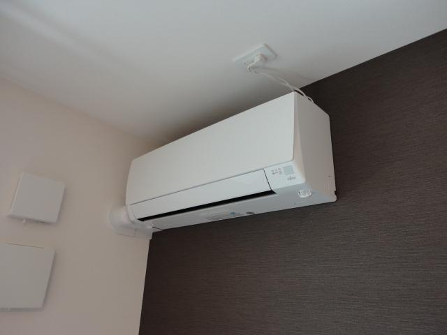 ＣＯＮＴＲＡＩＬの設備|エアコン