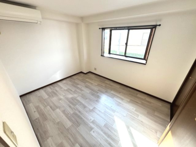 ヴィレッジ・リバー住吉の居間・リビング