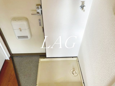 【設備】 | メゾンＦＩＴ | 室内洗濯機置き場です。