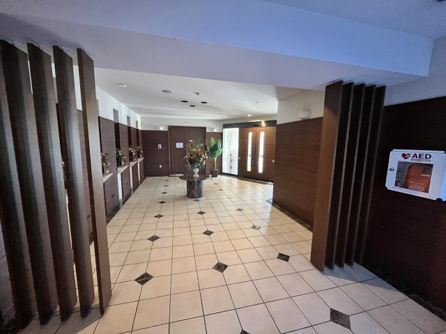 ポレスター城東のエントランス