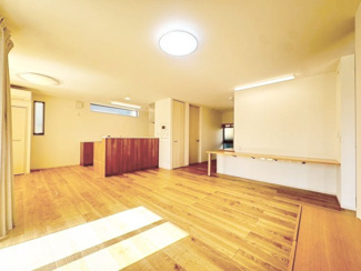 【居間・リビング】 | 豊中市岡町南2丁目貸家