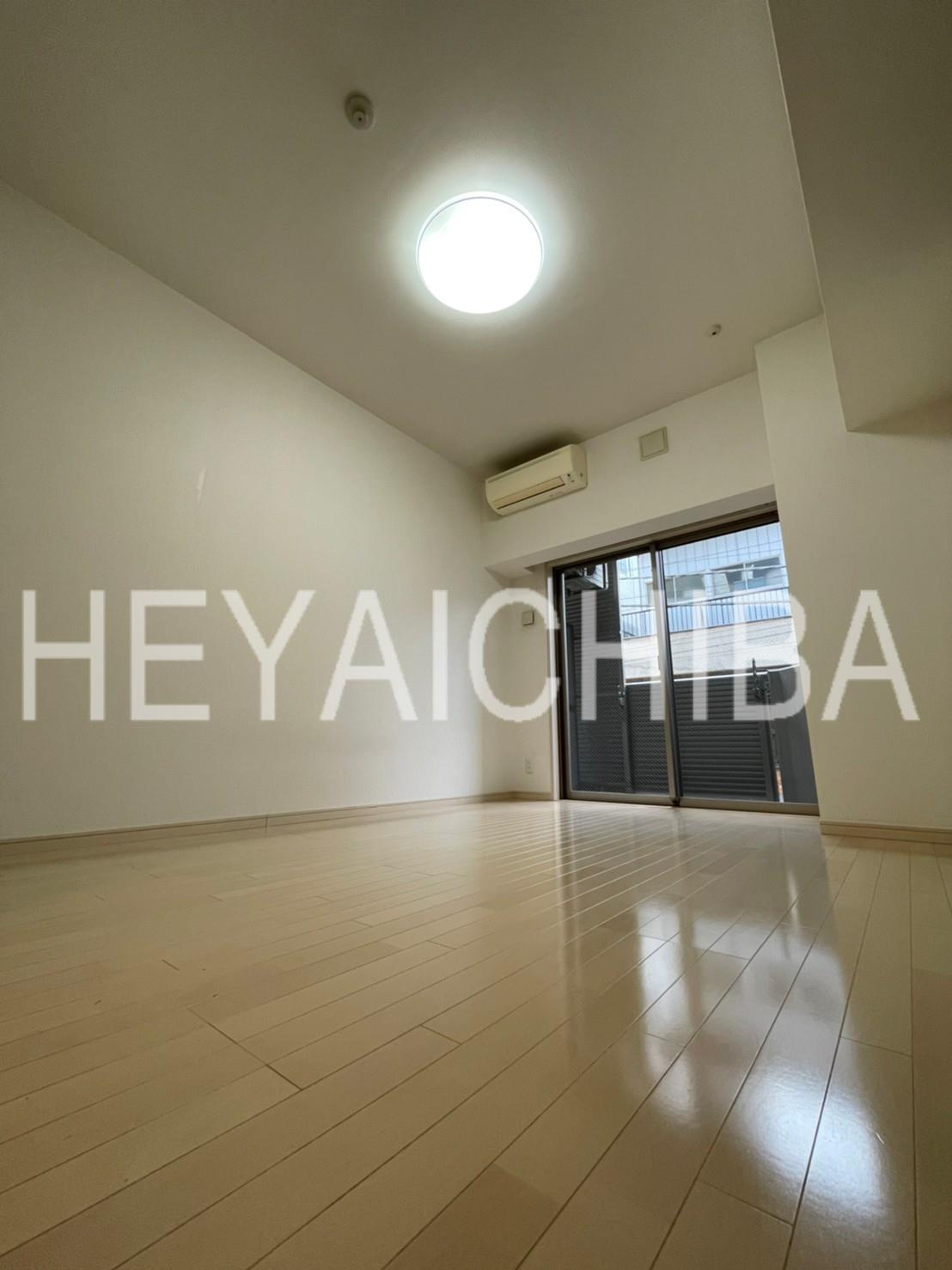 バージュアル新御徒町の居間・リビング