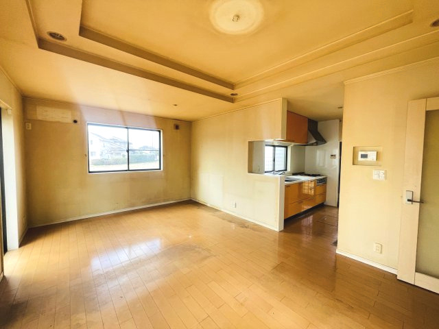 【居間・リビング】 | 熊谷市石原　中古戸建