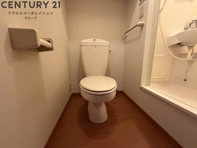 ゆったりとした空間のトイレです
