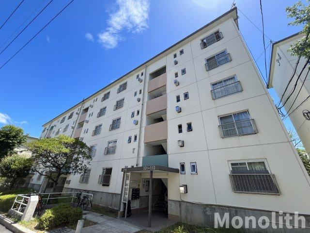 泉北桃山台１丁４号棟の外観