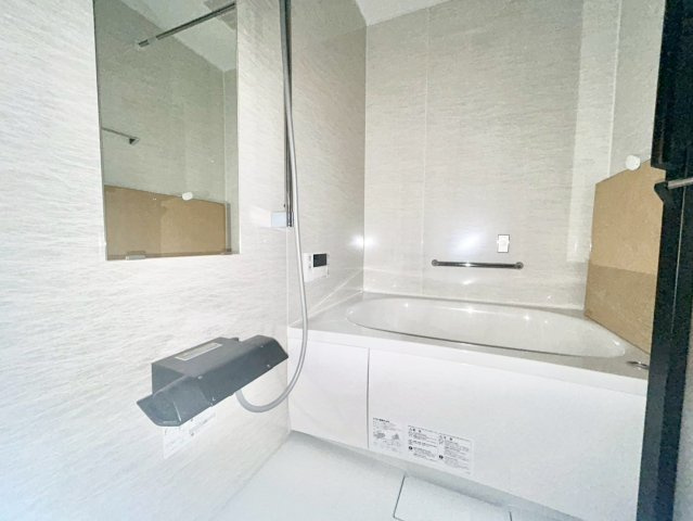 台東区松が谷1丁目　新築戸建の浴室|浴室乾燥機付きのため、雨の日の洗濯物干しやカビの予防にも役立ちます。

現地ご見学希望・資料請求などお気軽にお問い合わせ下さい！
03-5990-5201