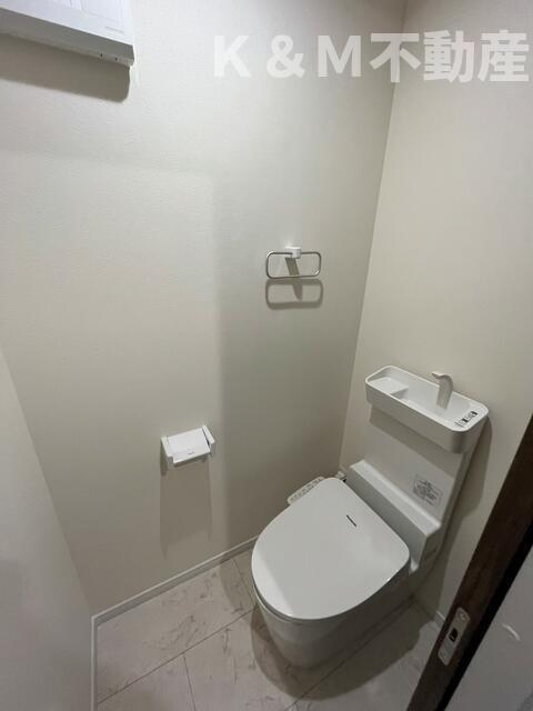 アーテルのトイレ|落ち着いた色調のトイレです