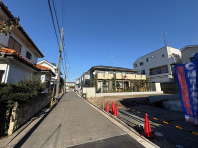 【前面道路含む現地写真】 | 瀬谷区南台2丁目新築戸建【瀬谷駅徒歩16分/3部屋＋カースペース並列2階可】