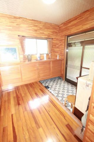 吉村町北中　中古戸建の玄関