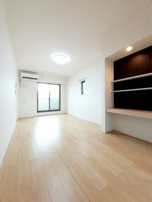 【居間・リビング】 | エテルノ・エフ | ゆったり過ごせる居間です