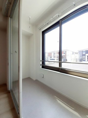 【バルコニー】 | コートヤードⅦ | バルコニー付きです