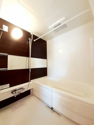 【浴室】 | カーサアニュー | 日々の疲れを癒すお風呂付です