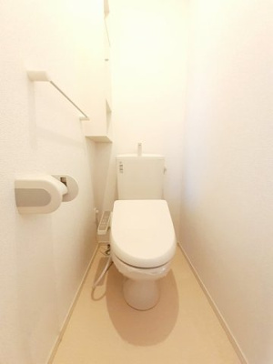 【トイレ】 | カーサアニュー | 落ち着いた色調のトイレです