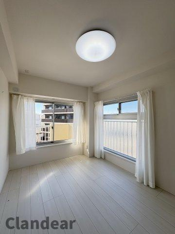 メイゾン向島の洋室|ドキドキの新生活も、安心してスタート。ぴったりの住まいを見つけませんか？クランディアが一緒に住まい選びをサポートします‼　まずは、お気軽にお問合せください　＃クランディア