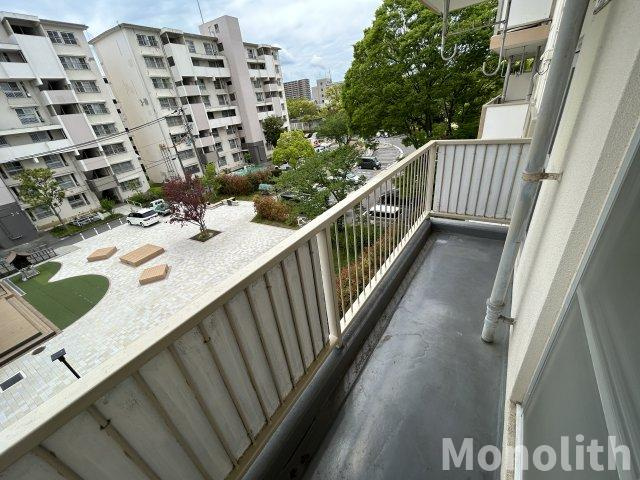 泉北桃山台１丁12号棟のバルコニー