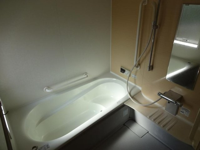 宮の元町　中古戸建の浴室