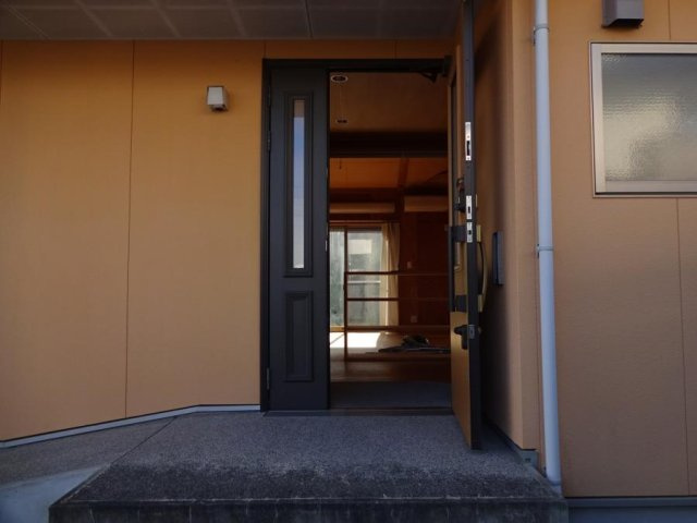 宮の元町　中古戸建の玄関