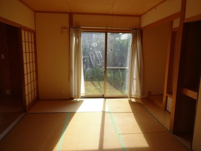 宮の元町　中古戸建の洋室