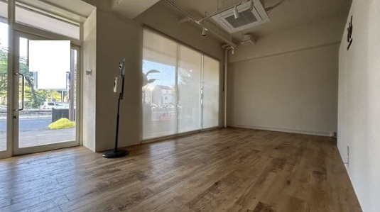 ラフォーレシミズⅢ【　1階路面店　】