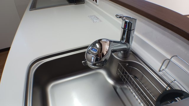 新市町戸手　太陽光・蓄電池電化住宅　駐車場６台