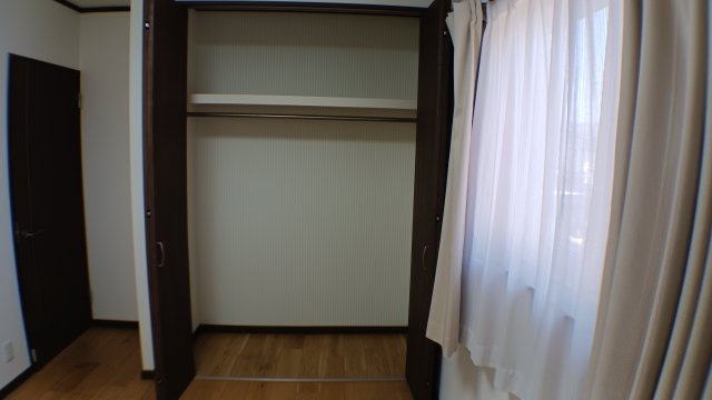 新市町戸手　太陽光・蓄電池電化住宅　駐車場６台