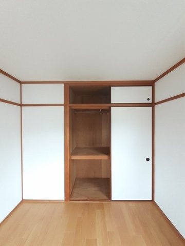 サンハイツ１番館の収納