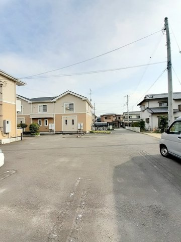 サン　リット　Ｂの駐車場