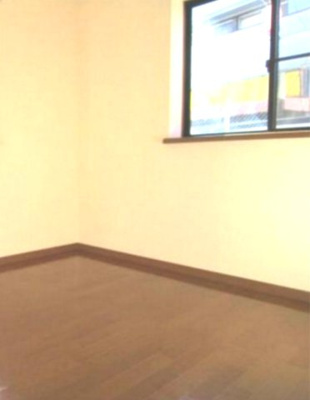 【居間・リビング】 | ライフピアステラ | 光沢フローリングの洋室です☆