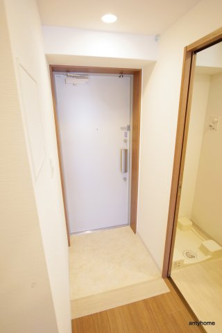 メトロ―サ弁天町　仲介手数料無料の玄関