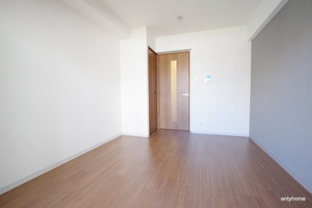 メトロ―サ弁天町　仲介手数料無料の寝室