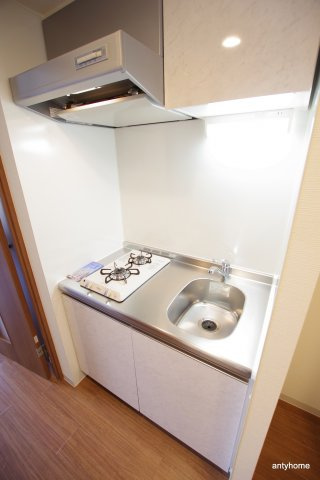 メトロ―サ弁天町　仲介手数料無料のキッチン