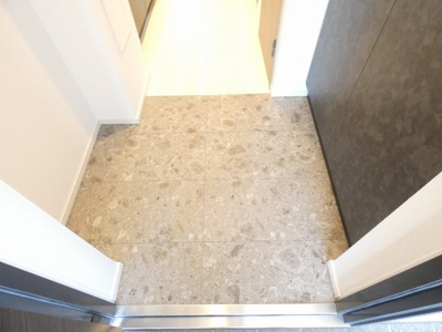 【玄関】 | S-RESIDENCE野並駅前broad | イメージ